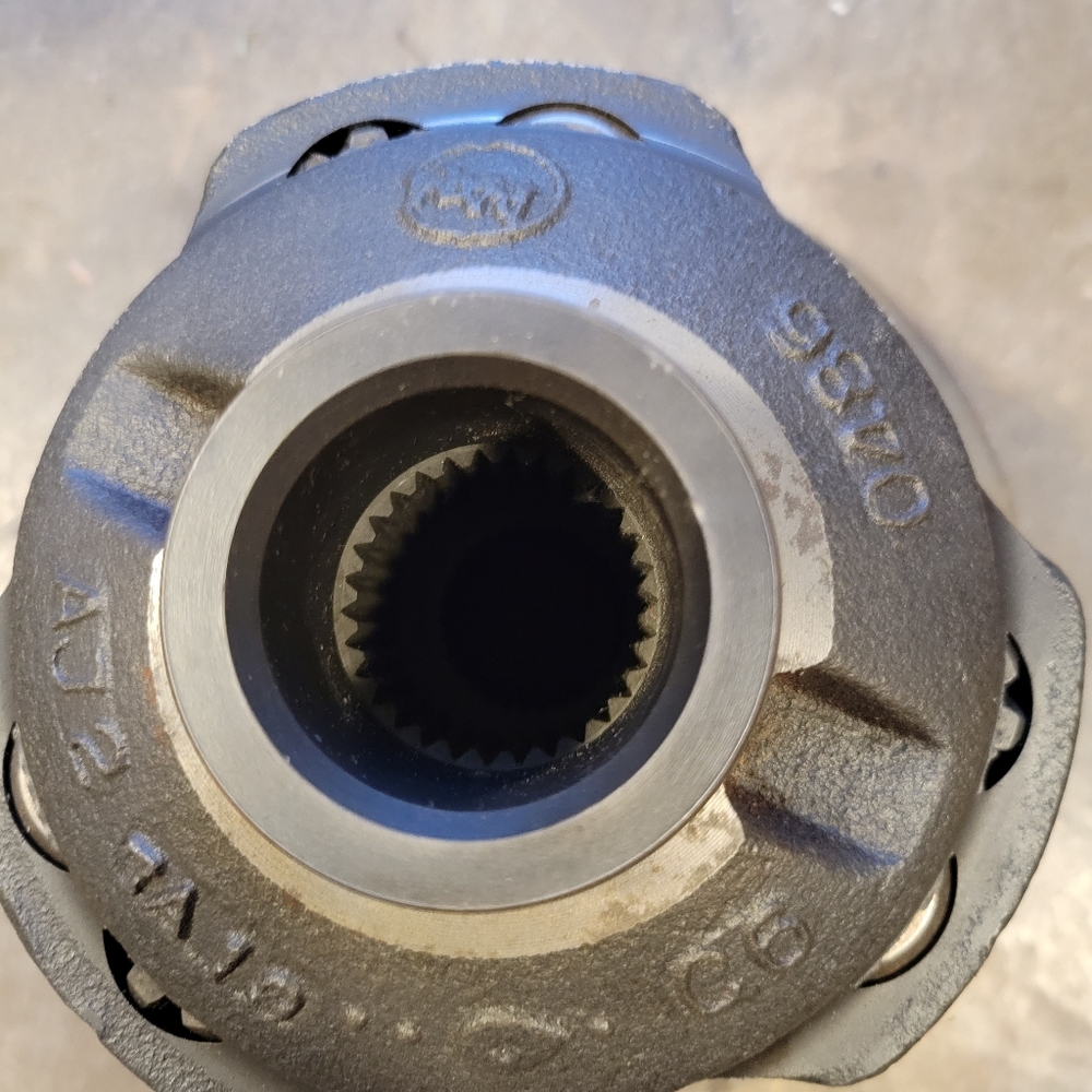Differential case assembly - Picture 3 of 6